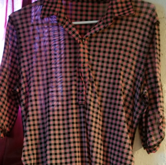 Top - Picture 2 of 2